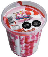 MEGA SUNDAE DE MANTECADO CON SIROPE DE FRESA